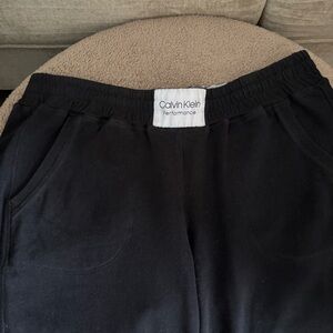 Calvin Klein Performance Joggers size M